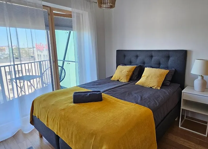 With Seaview Appartement